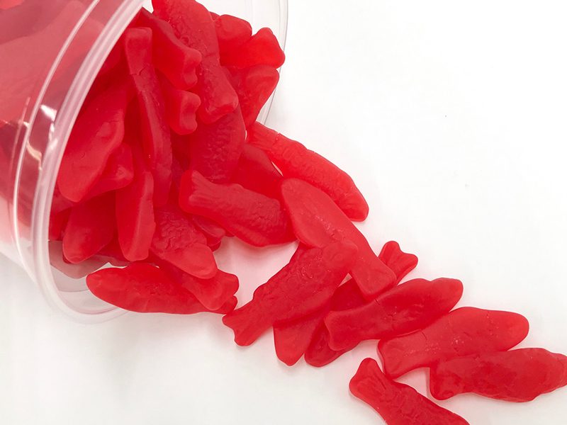 Return to childhood with one bite! Swedish Fish, with its iconic red fish shape, can't stop eating sweet and sour fruity flavor!